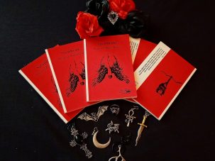 Mucha seda y terciopelo negro