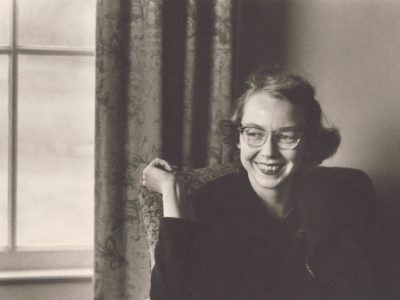 Flannery O’Connor, cuya obra redime su intimidad