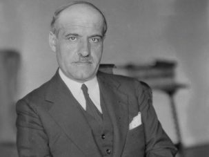 21 de marzo de 1936: Ortega condecorado