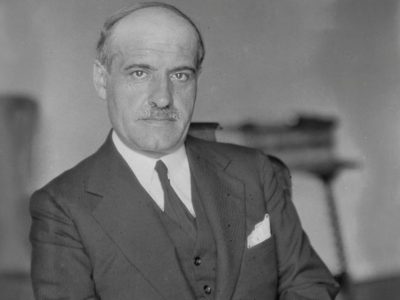 21 de marzo de 1936: Ortega condecorado