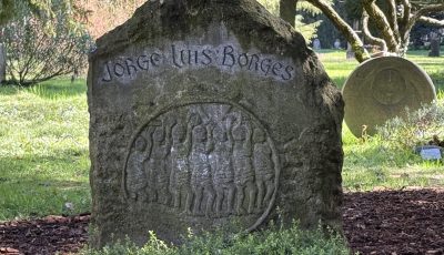 Junto a una tumba en Ginebra