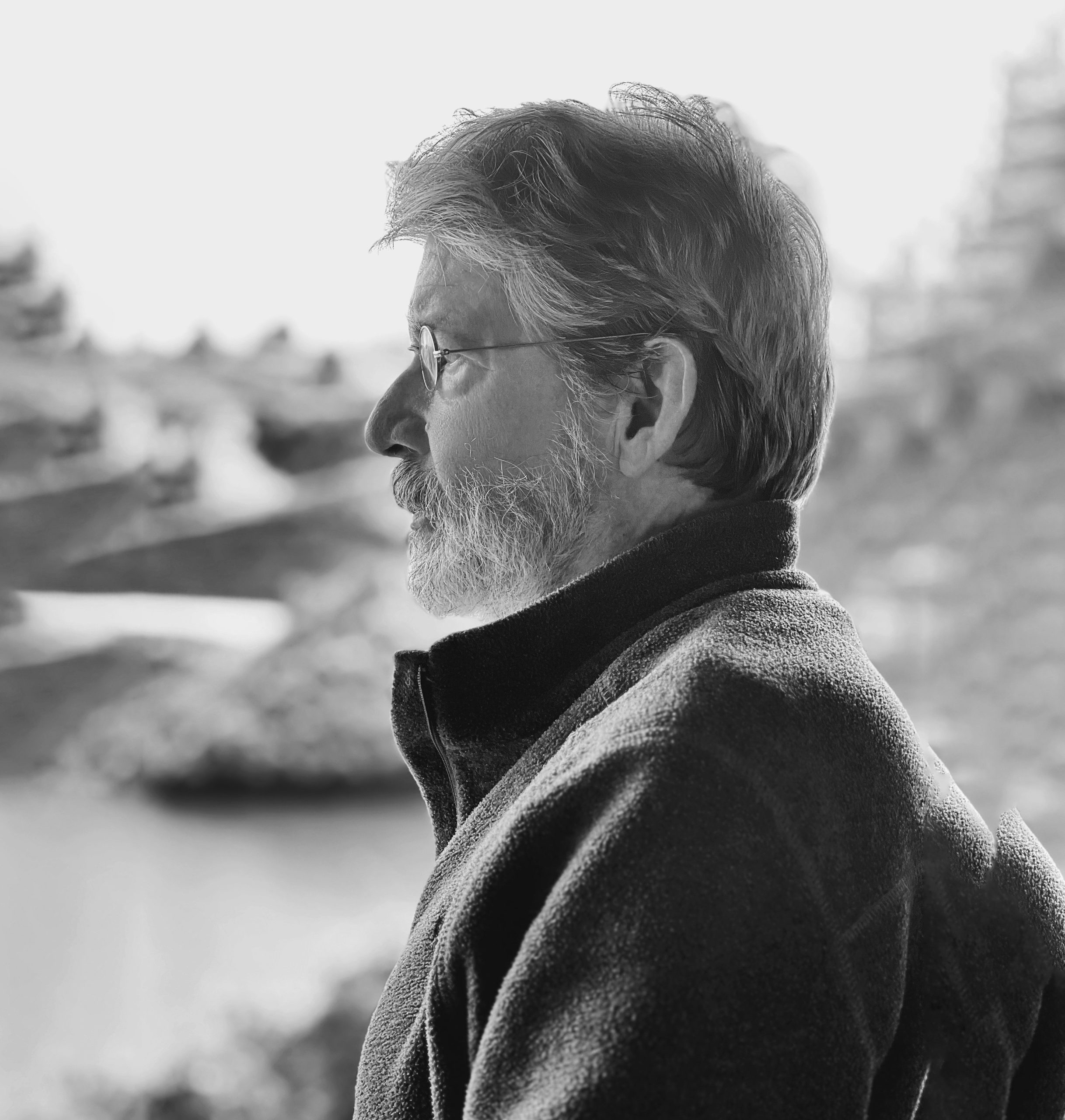 Tomás González: “La mirada de maldad de Trump o Stalin es la de primates que han perdido la razón”