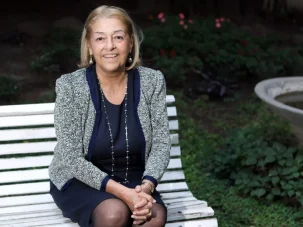 Escuchando hablar a Beatriz de Moura