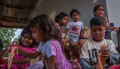 Estética de la resistencia o la persistencia de la luz