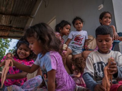 Estética de la resistencia o la persistencia de la luz