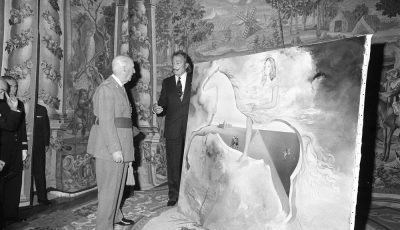 Retrato ecuestre de la nieta del Caudillo