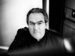 Juan Gabriel Vásquez: «El mundo se ha hecho más de derechas en muchos sentidos»