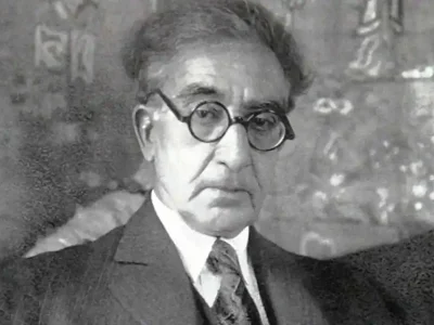 Nace y muere Cavafis