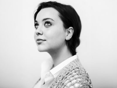Alejandra Cortina: “Si no tuviese la oportunidad de escribir, vendería mi alma al diablo”