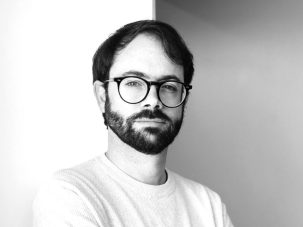 Una serpiente cruza un sendero, de Carlos Bueno Vera
