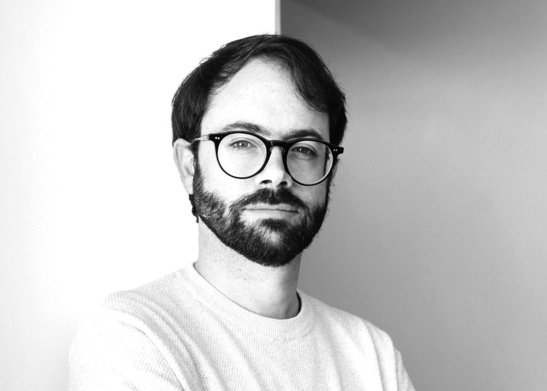 Una serpiente cruza un sendero, de Carlos Bueno Vera
