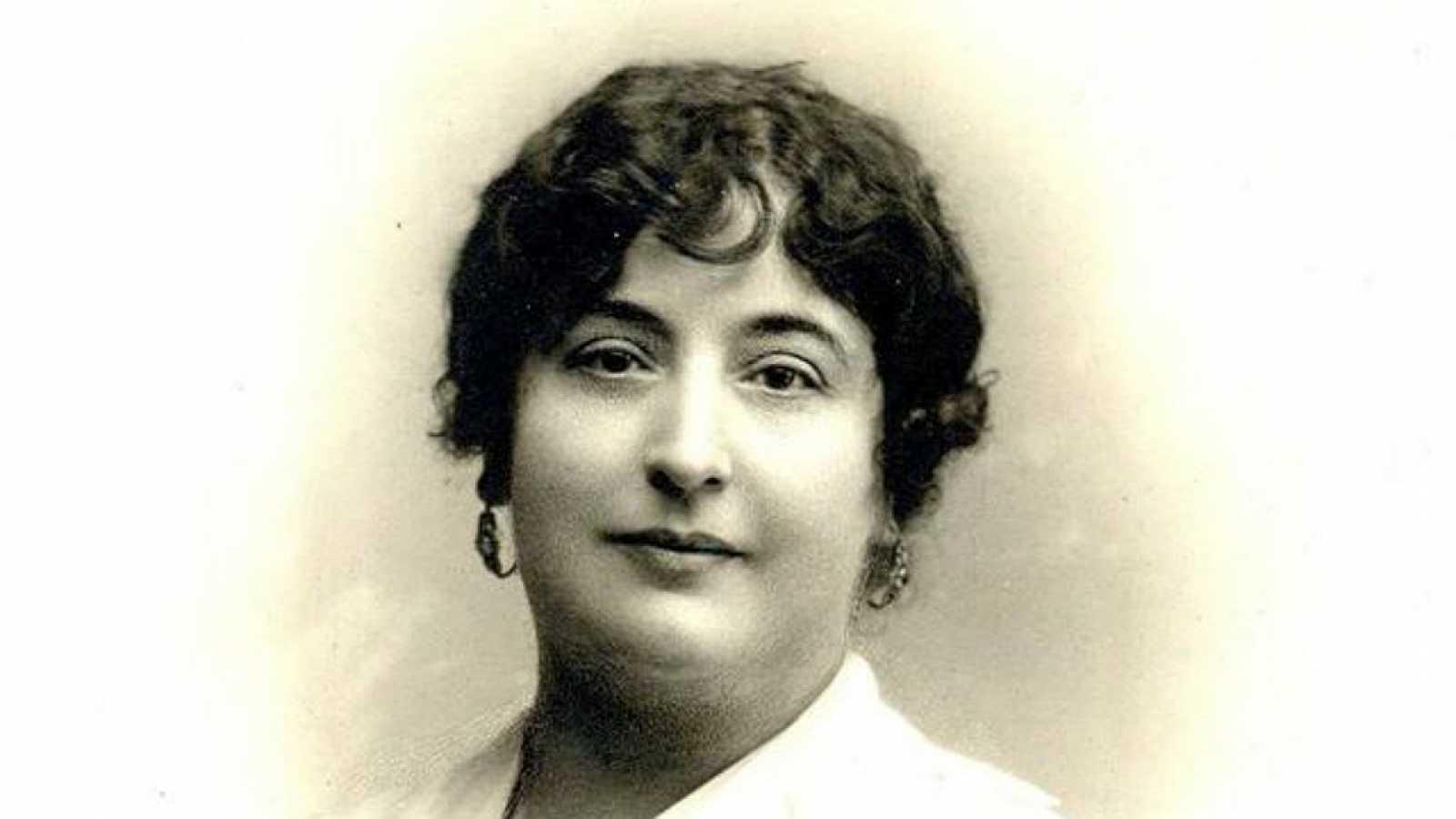 Carmen de Burgos: matrona libertaria