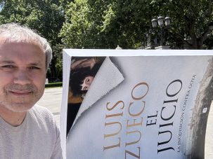 Bancos en forma de libros en Madrid (Diario de un viaje de novela, XI)
