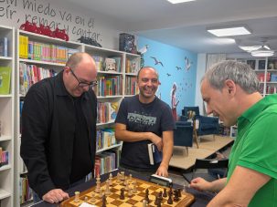 Ajedrez y libros frente al Atlántico (Diario de un viaje de novela, XII)