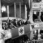 25 de julio de 1936: Hitler saliendo de la ópera