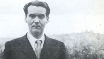 A esta hora de la tarde qué raro que me llame Federico…
