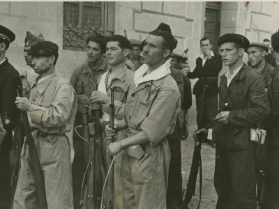 25 de agosto de 1936: Padre e hijo confinados