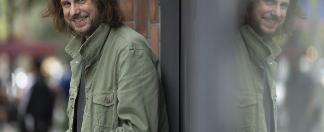 Thomas Schlesser: “Quería mostrar que la poesía es capaz de servir a la vida”