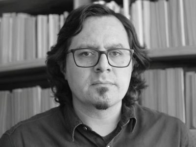 Alejandro Arteaga y los libros artefacto