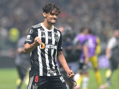 Gustavo Scarpa, el mediocampista que llevó a León Tolstói al podio de ventas en Brasil