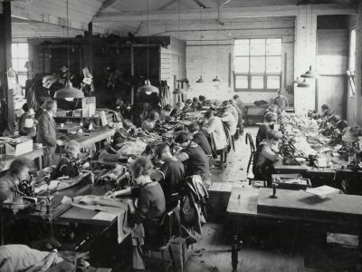 Fabricados en serie: la paradoja de la disidencia