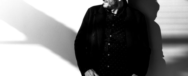 Carlos del Amor, el protagonista de sus propios cuadros