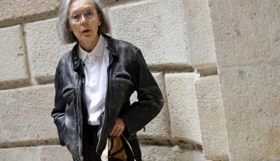Anne Carson, del Camino de Santiago al Nobel: una peregrinación convertida en literatura