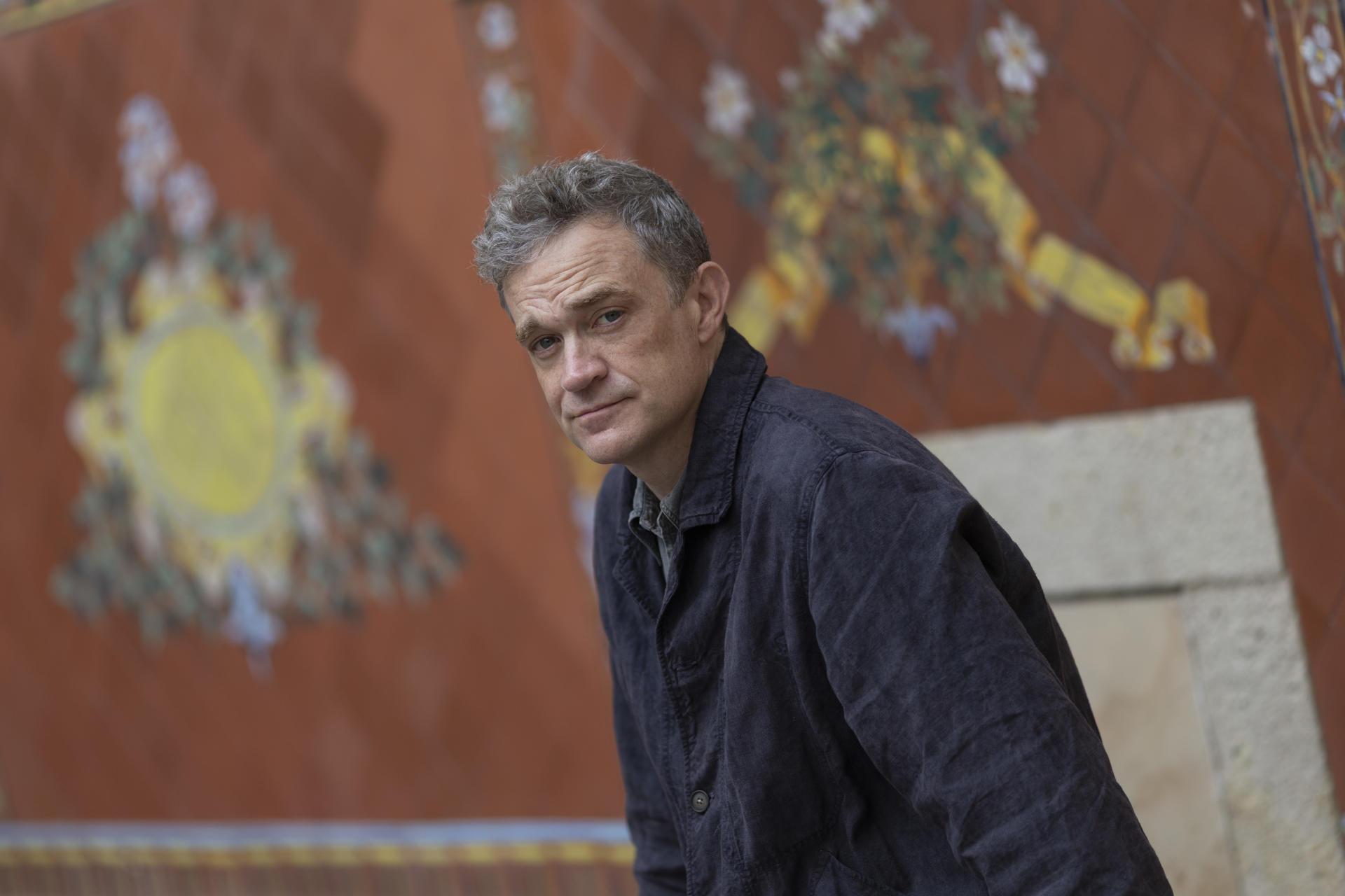 Patrick Radden Keefe: “Hay un tipo de estafadores que llegan a lo más alto del poder y definen nuestra era”