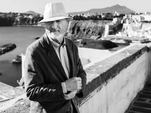 Arturo Pérez-Reverte: “El viaje de esta historia ya estaba allí, disperso en mis artículos”