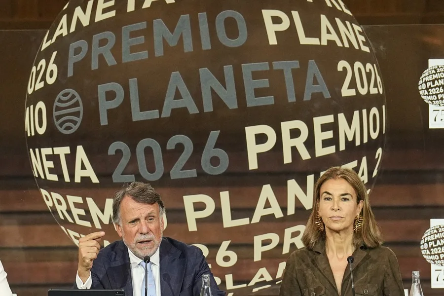 Todo listo para anunciar esta noche quién gana el Premio Planeta del 75 aniversario