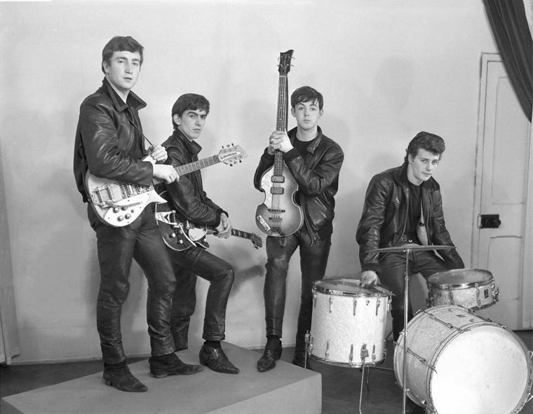 Un enero de 1962, los Beatles viajan a Londres para su primera (y fallida) audición discográfica