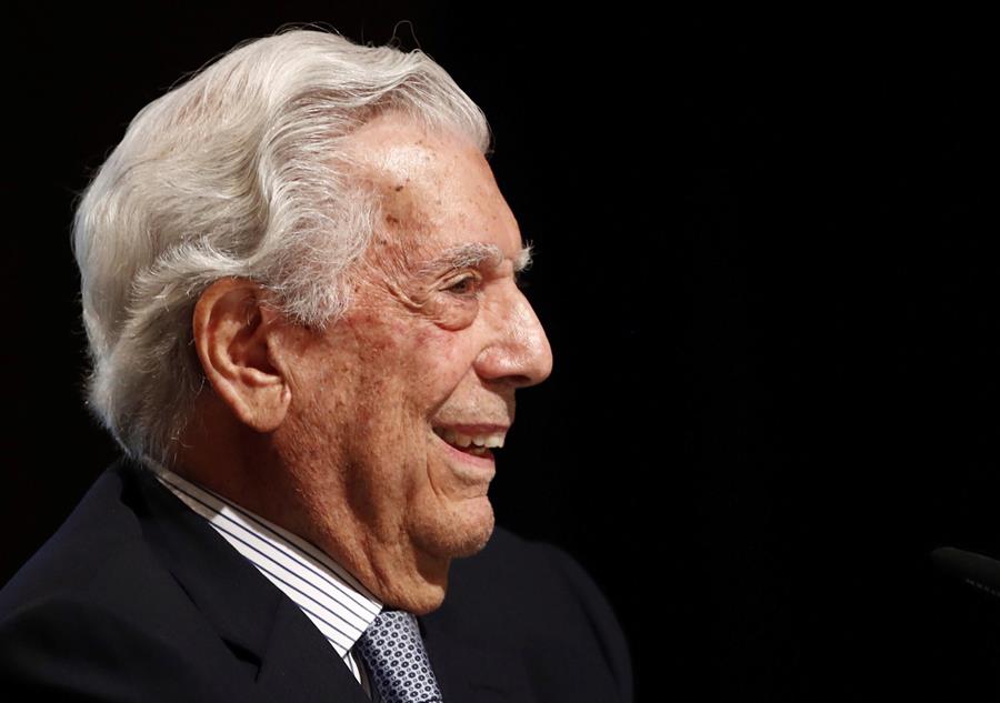 Diez años del Premio Nobel de Vargas Llosa