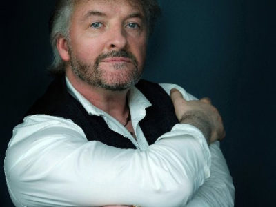 John Connolly publicará en España un libro inspirado en el Gordo y el Flaco