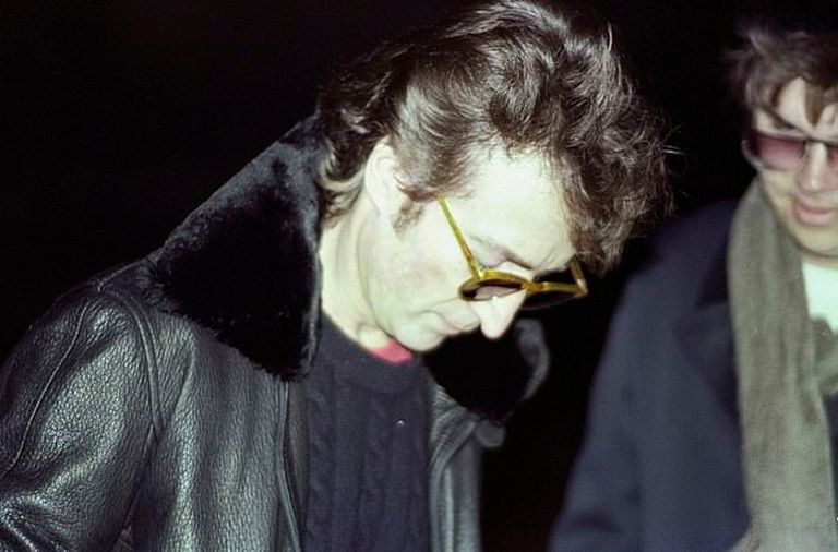 Un lector de Salinger mata a John Lennon