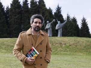 Manel Loureiro: «Es una novela del Camino pero también de espías y de un robo imposible»