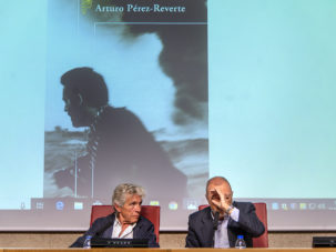 Pérez-Reverte y Márquez: lección de periodismo de guerra (y de amistad)