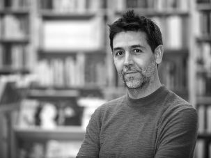 Oscar Martínez: «Los umbrales son un vínculo entre espacios y momentos»