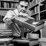Pedro Sánchez y la biblioteca perfecta