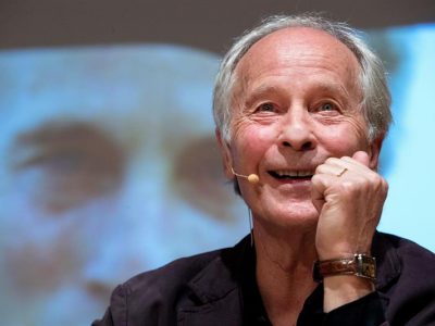 Richard Ford: “A Donald Trump no le gusta leer”