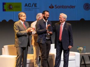 Rodrigo Blanco Calderón gana la Bienal de Novela Vargas Llosa