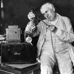 Edison patenta las perforaciones del 35 mm